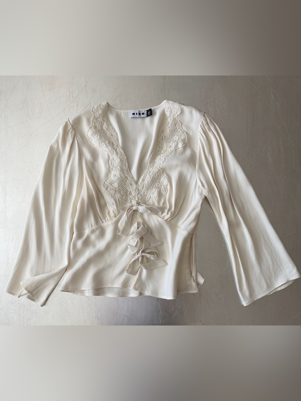 RIXO Rochelle Blouse - Picture 5 of 7